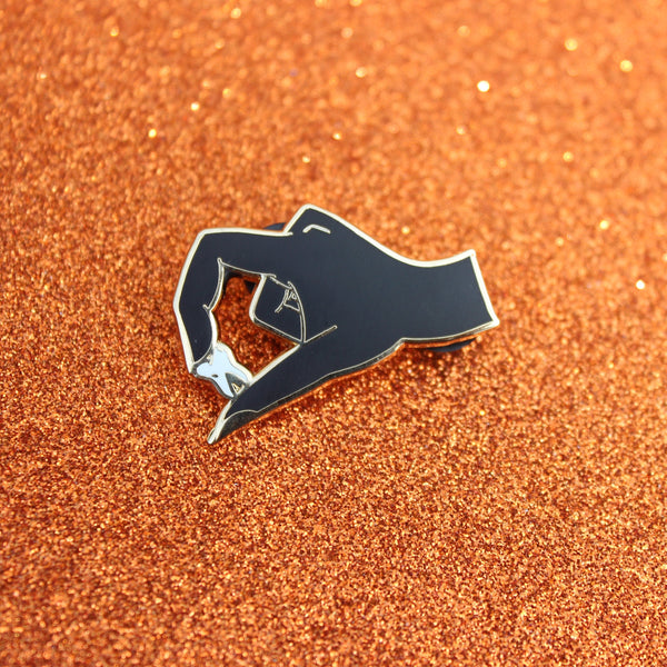 Witches tooth Hard enamel pin