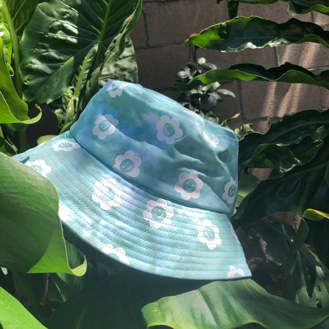 Happy flower bucket hat