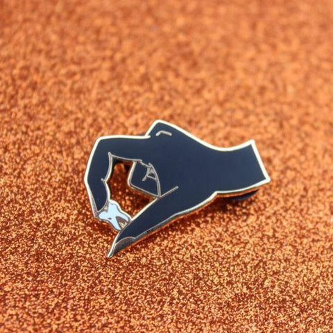 Witches tooth Hard enamel pin